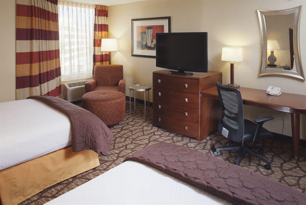 Doubletree By Hilton Johnson City Extérieur photo