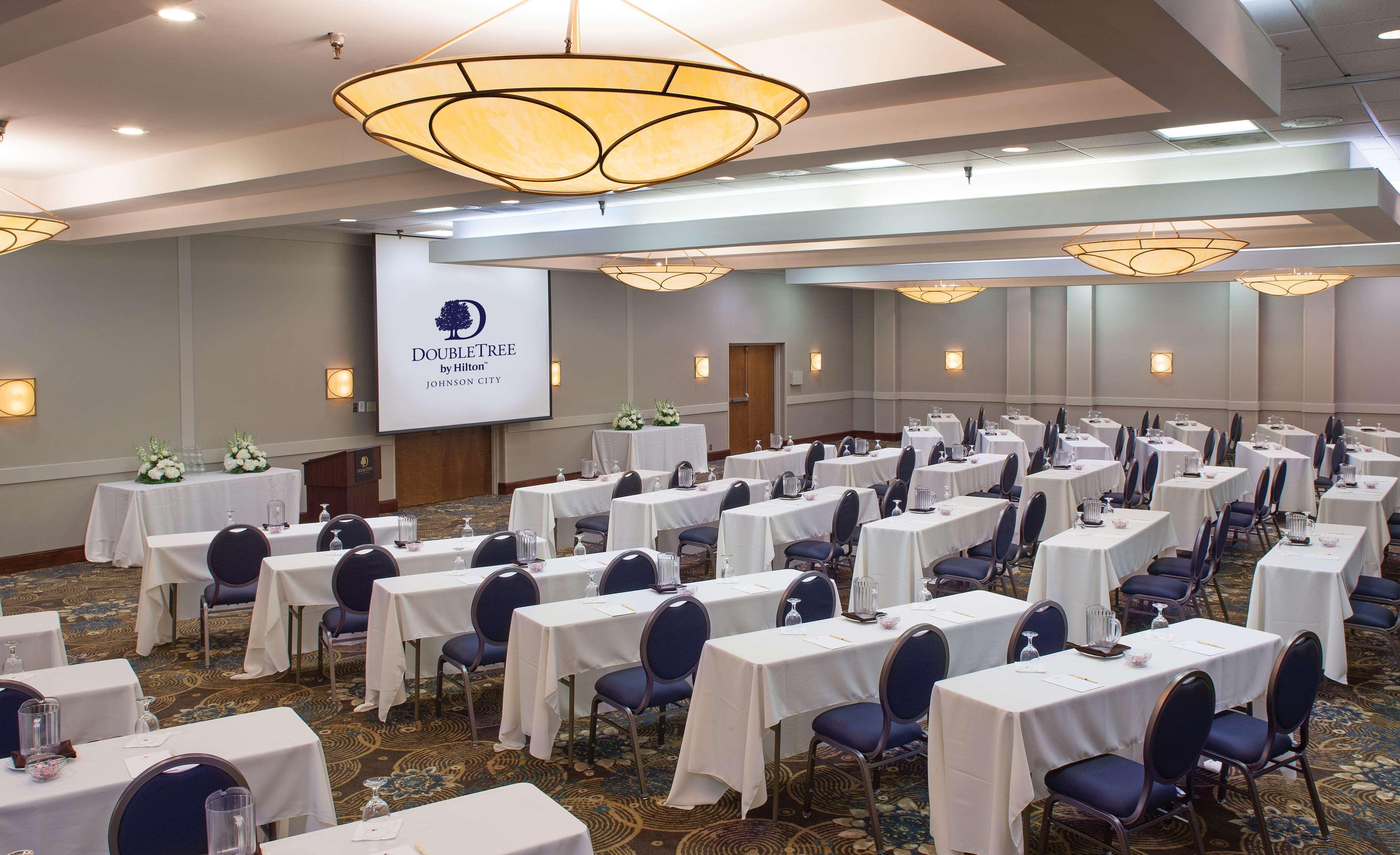 Doubletree By Hilton Johnson City Extérieur photo