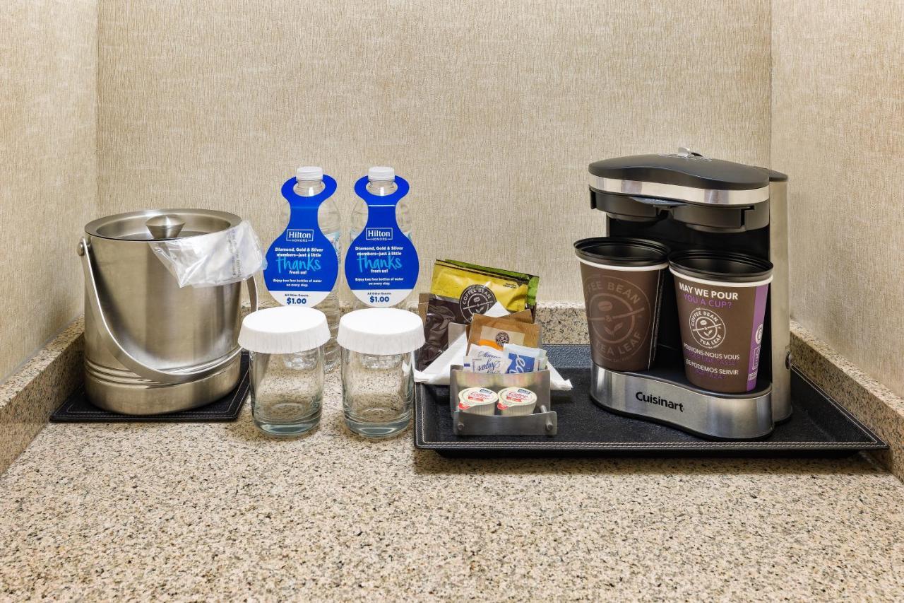 Doubletree By Hilton Johnson City Extérieur photo