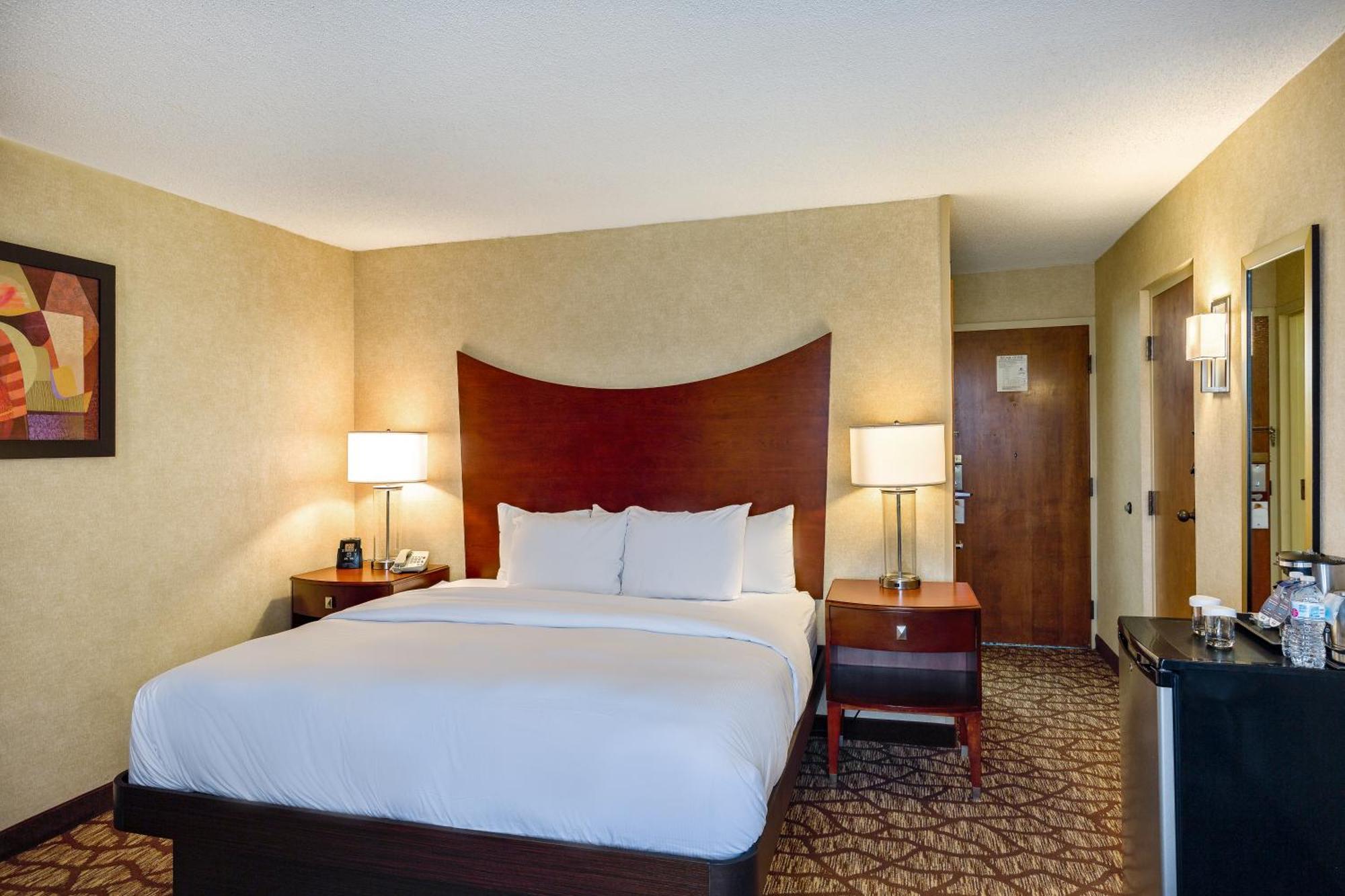 Doubletree By Hilton Johnson City Extérieur photo