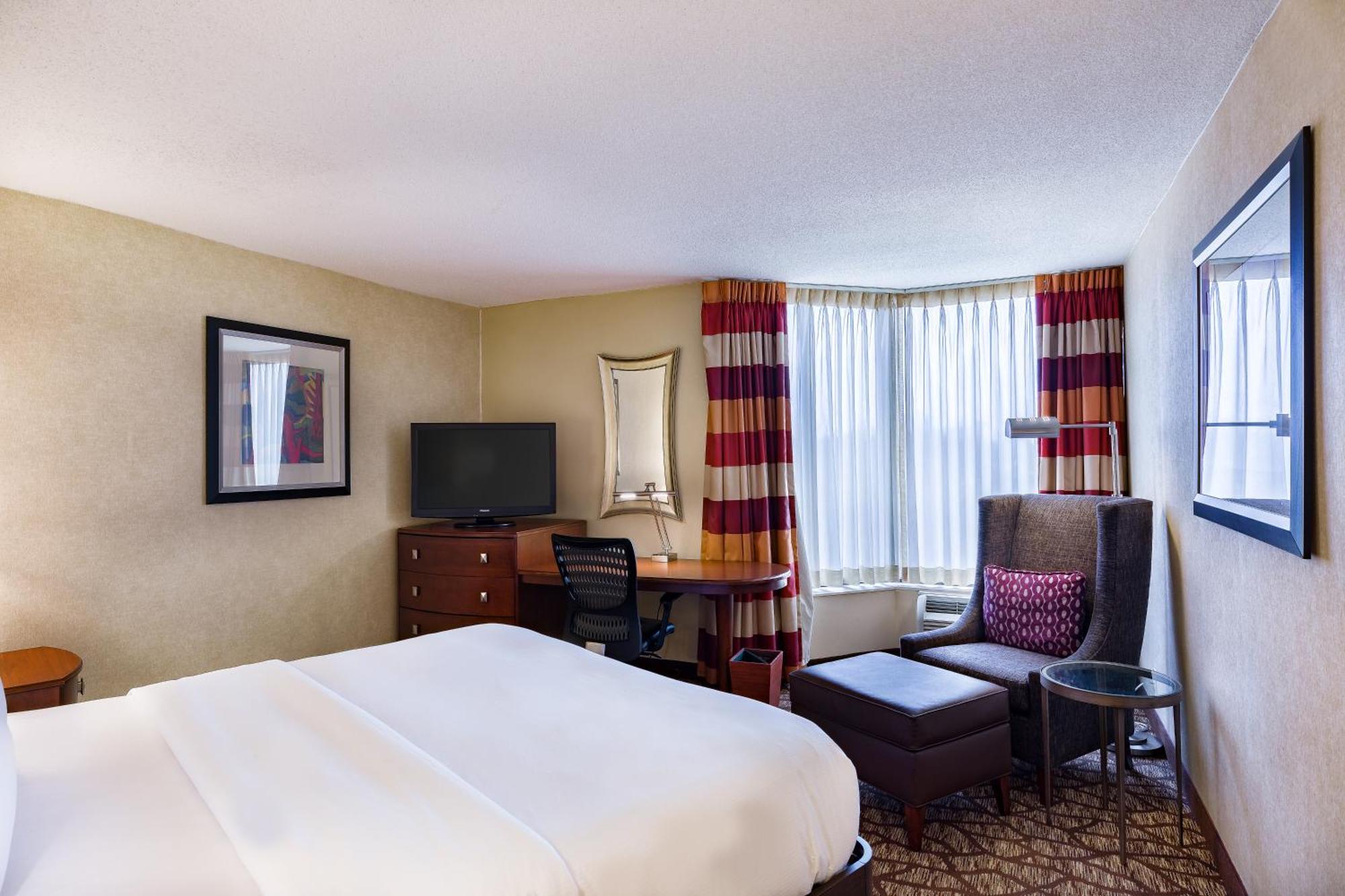 Doubletree By Hilton Johnson City Extérieur photo