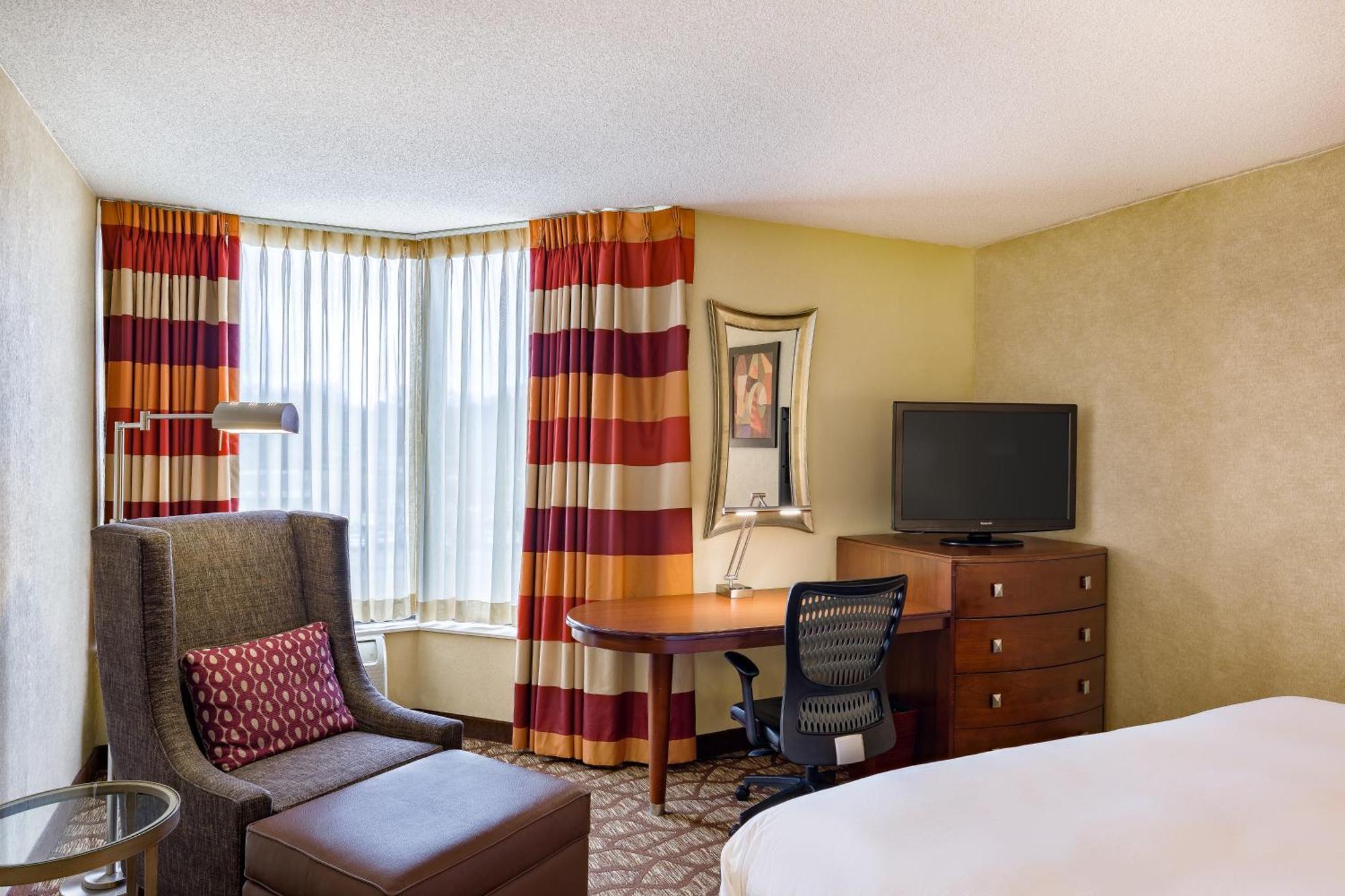 Doubletree By Hilton Johnson City Extérieur photo