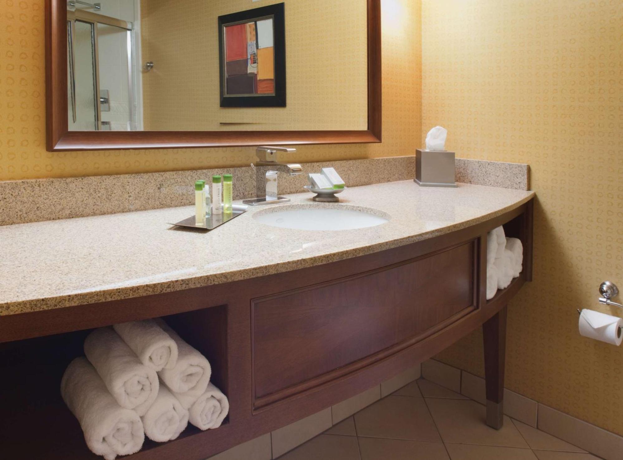 Doubletree By Hilton Johnson City Extérieur photo