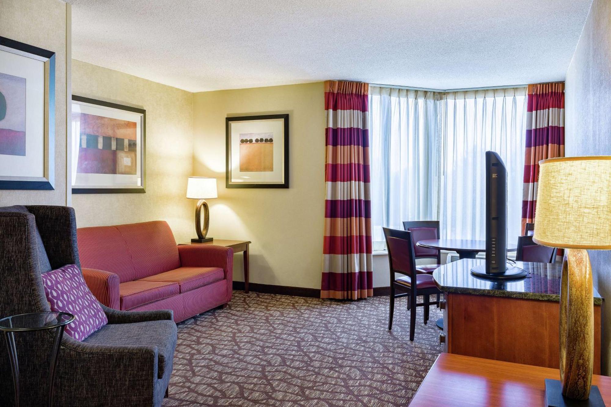 Doubletree By Hilton Johnson City Extérieur photo