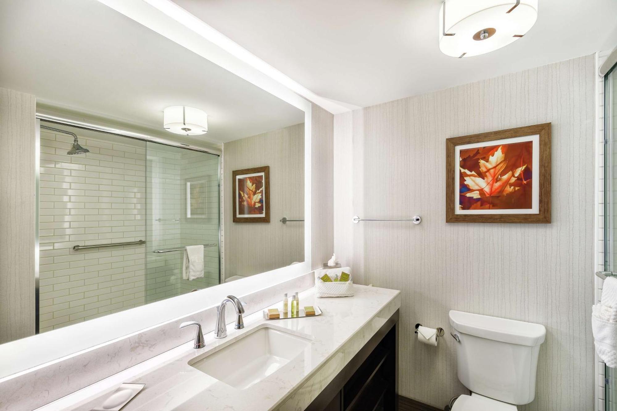 Doubletree By Hilton Johnson City Extérieur photo