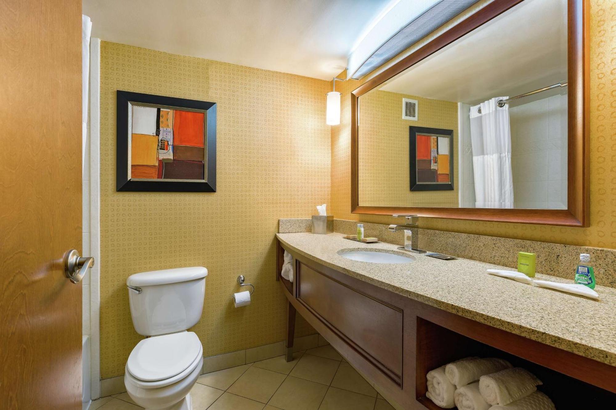 Doubletree By Hilton Johnson City Extérieur photo
