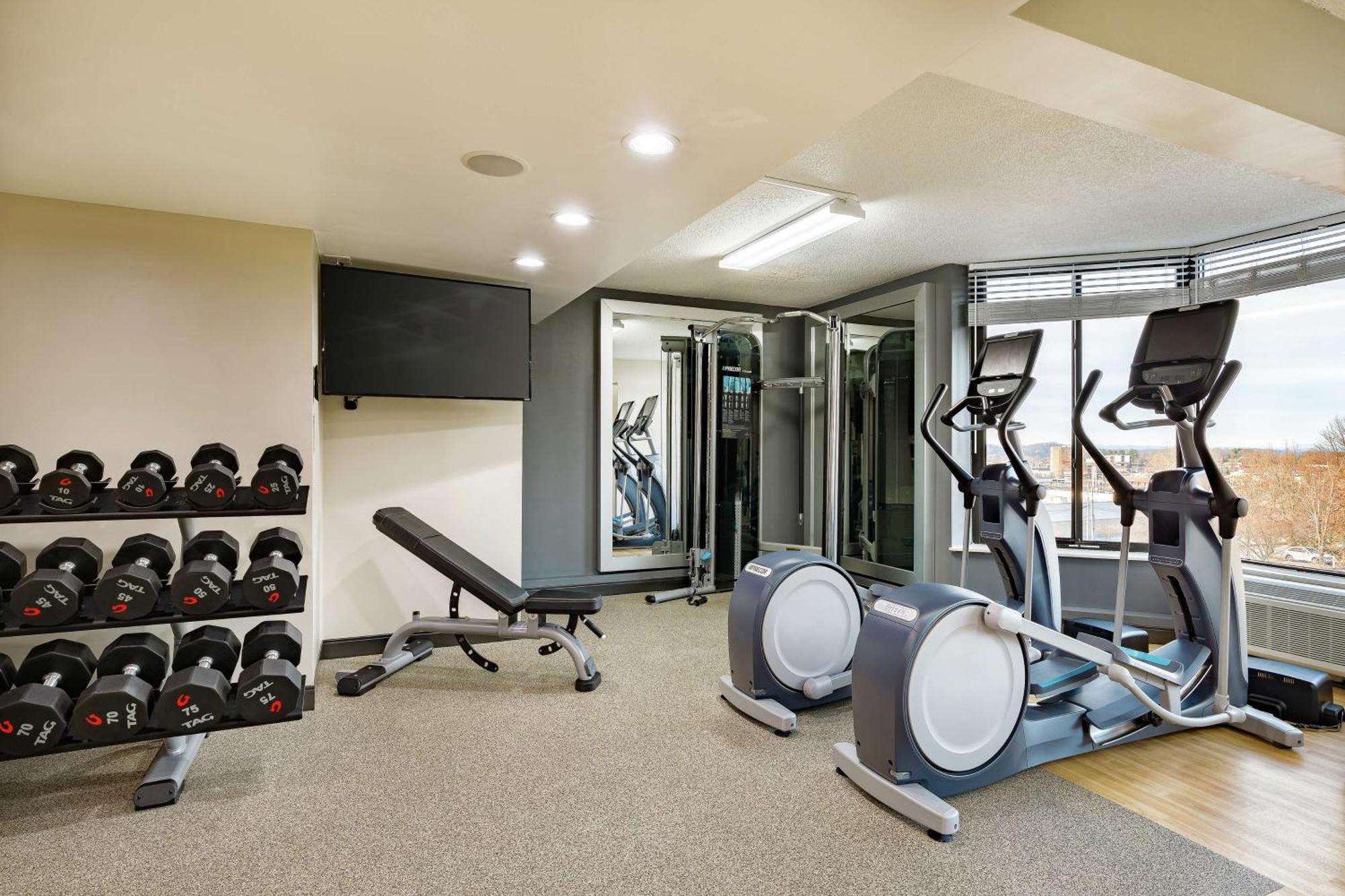 Doubletree By Hilton Johnson City Extérieur photo