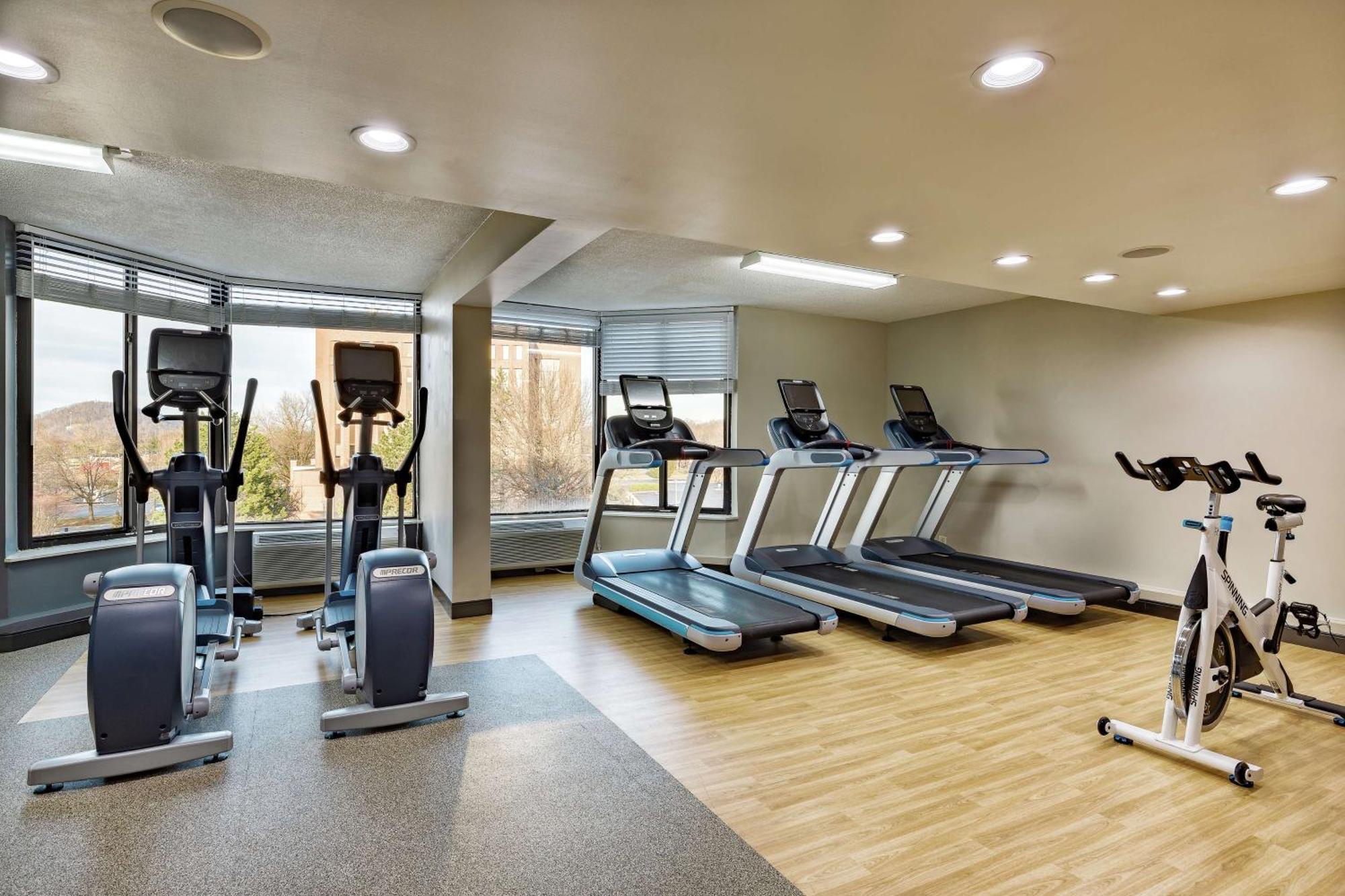 Doubletree By Hilton Johnson City Extérieur photo