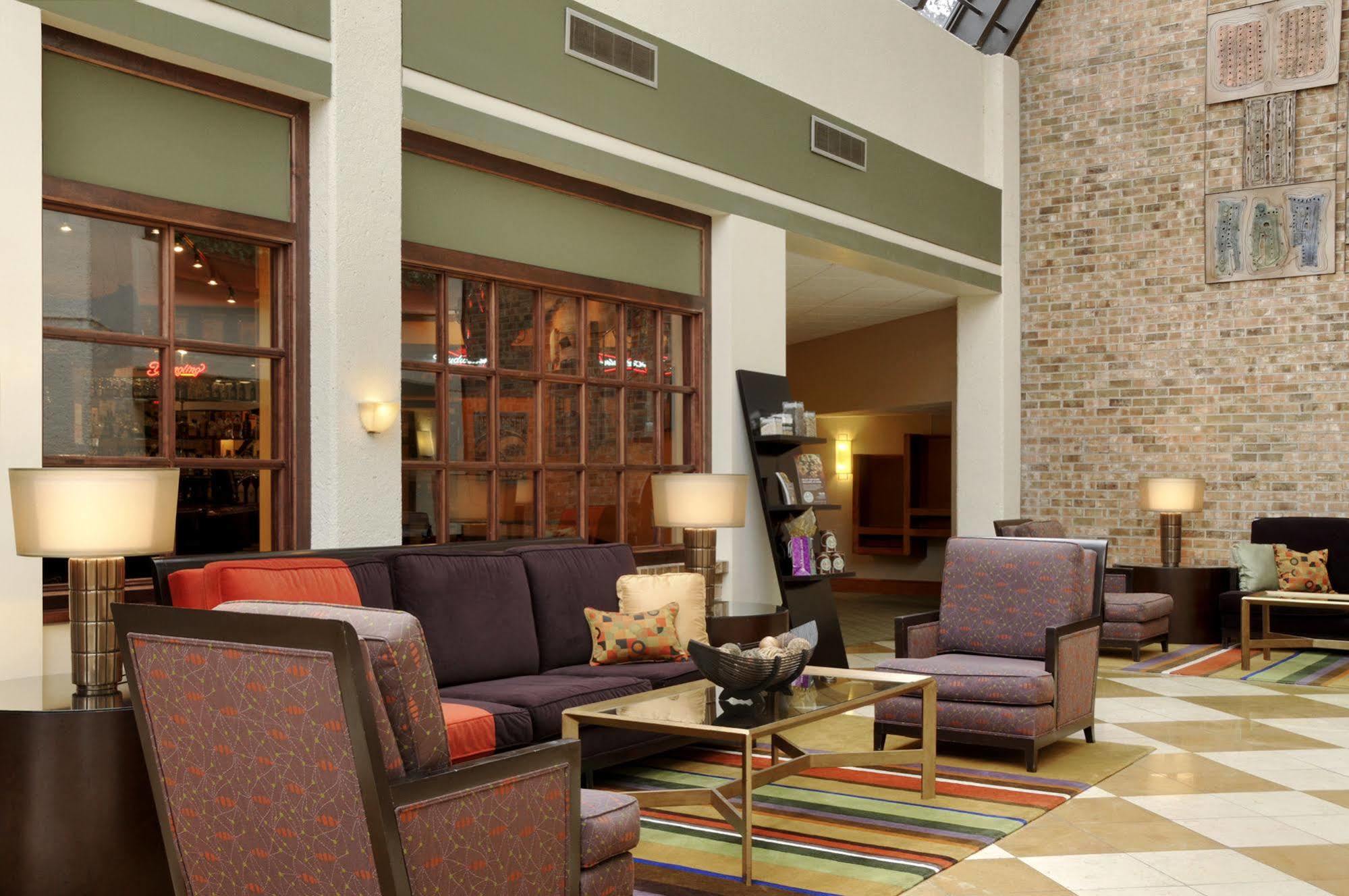 Doubletree By Hilton Johnson City Extérieur photo